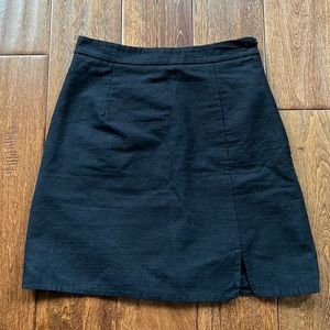 Kooding (Korean brand)-Black mini linen skirt size S